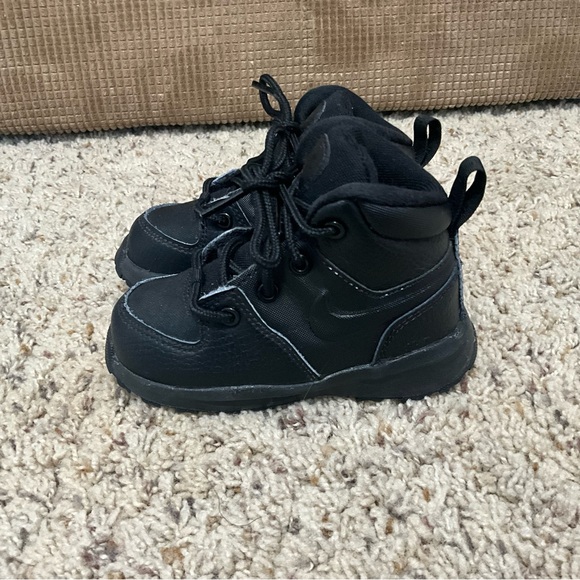 Nike Toddle Black High-Top BootsKids size 6C - Picture 2 of 9